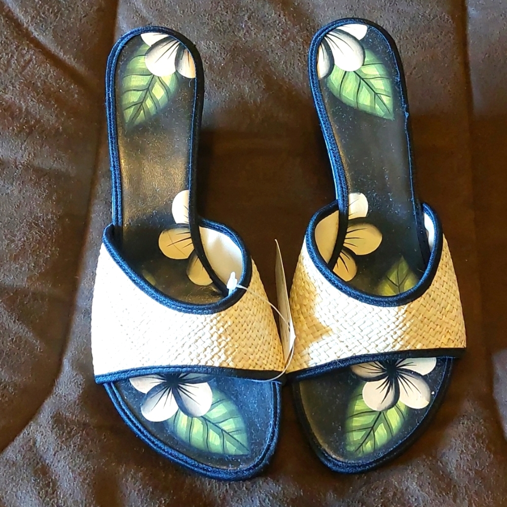 Hand pained Bamboo sandals - NWT